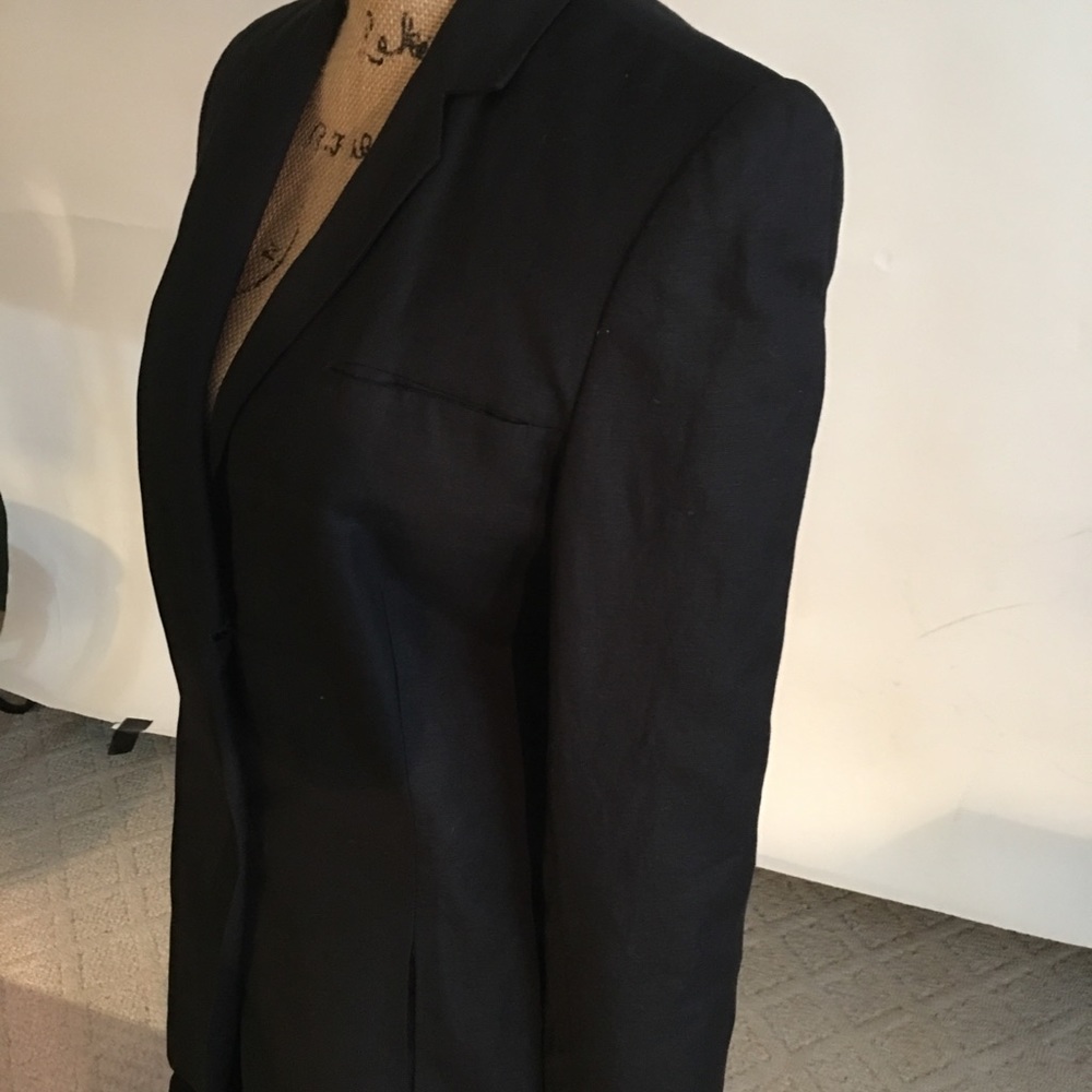 Harve Benard linen black pant suit. Black